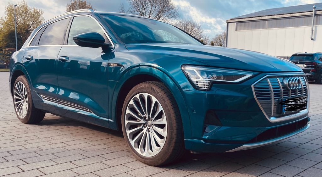 Audi e-tron 76.000 km 29.450 &euro; Oldenburg 26127