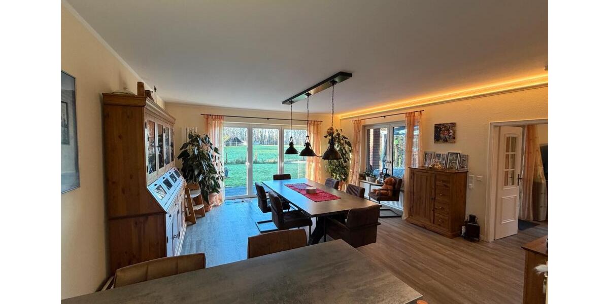 Einfamilienhaus Edewecht - 8 Zimmer, 230 m&sup2;, 595.000&euro; | Angebot:24769412