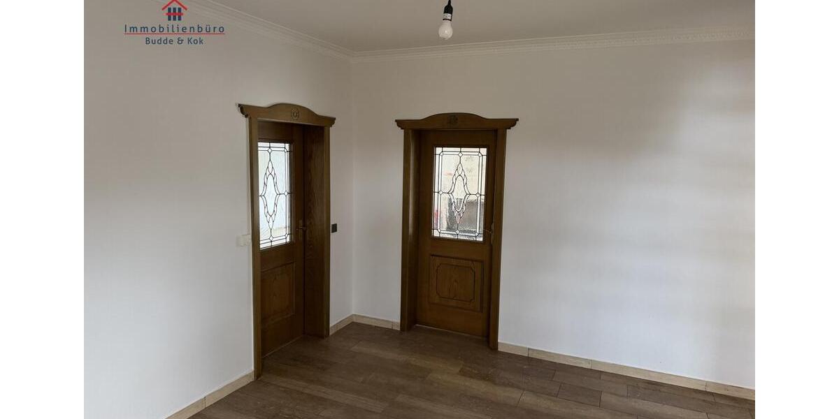 Doppelhaushälfte Friesoythe - 7 Zimmer, 233 m&sup2;, 1.500&euro; | Angebot:26247200