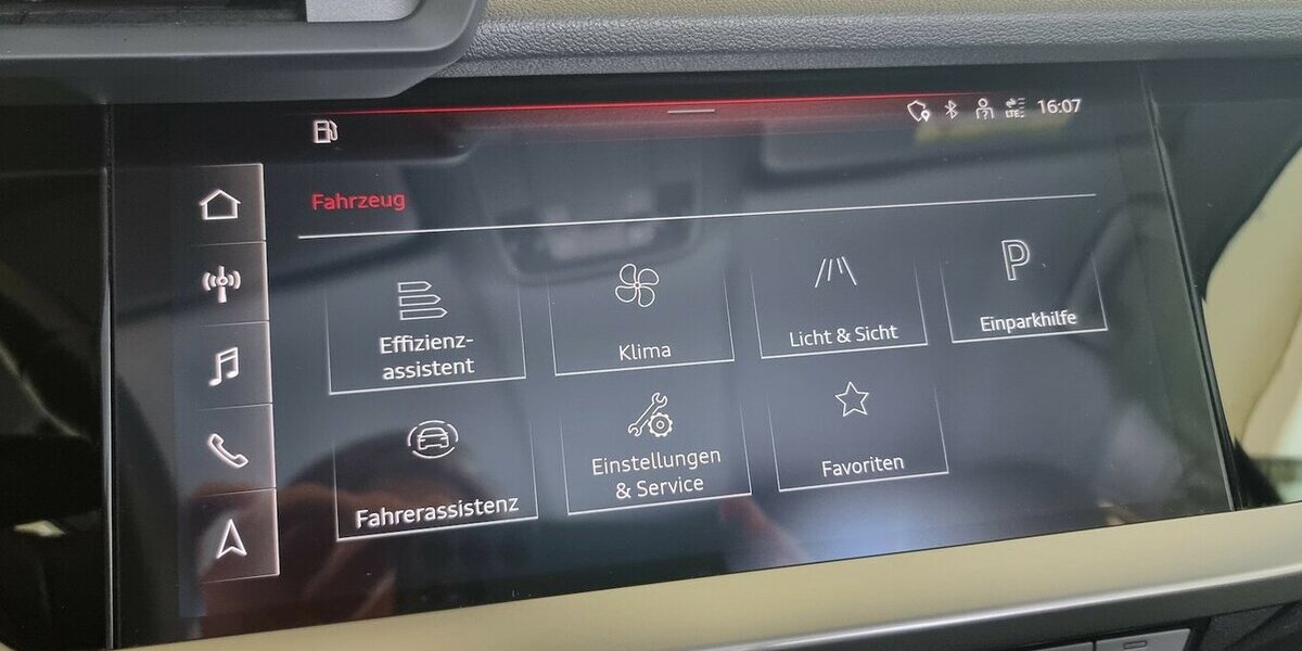 Audi A3 30TFSI limo Navi Leder Digital VIC Kamera LED 66.400 km 21.450 € Garrel 49681