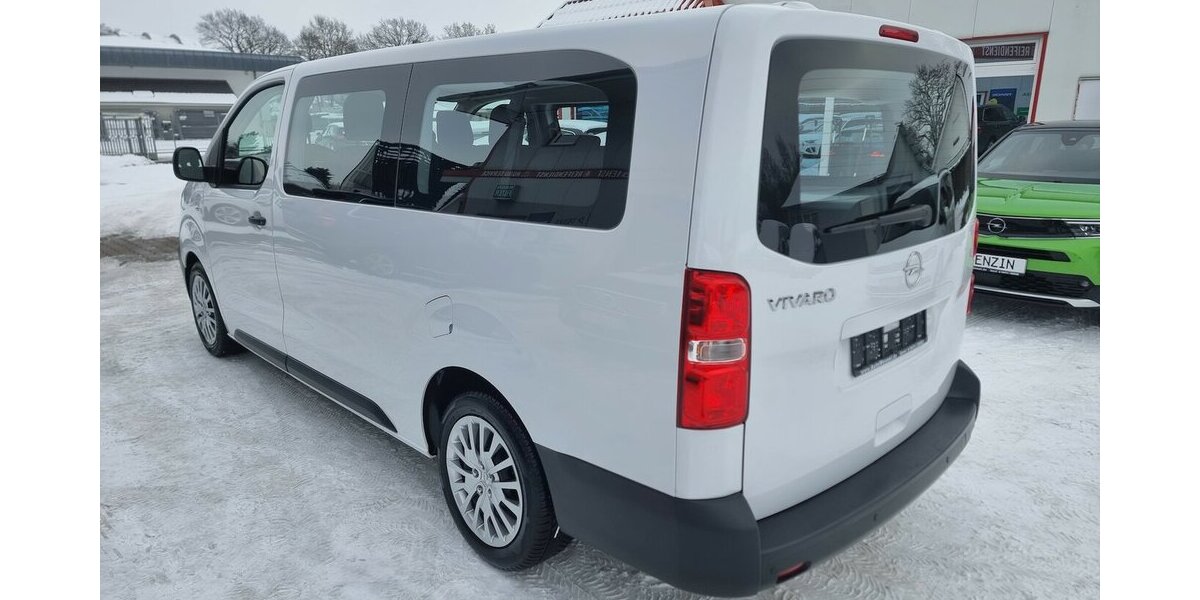 Opel Zafira Life Edition M Vivaro 9-Sitzer Automatik 87.900 km 28.900 &euro; Garrel 49681