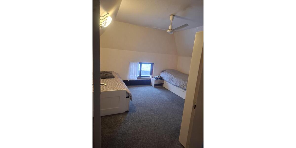 Einfamilienhaus Brake (Unterweser) - 2 Zimmer, 130 m&sup2;, 1.000&euro; | Angebot:25105724