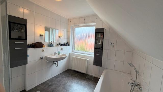 Einfamilienhaus Varel - 5 Zimmer, 155 m&sup2;, 499.000&euro; | Angebot:27087038