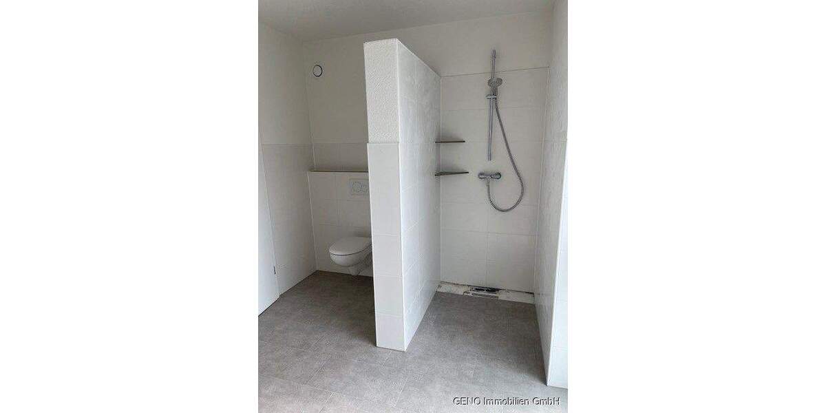 Attraktive Doppelhaushälte zu vermieten 6 zimmer