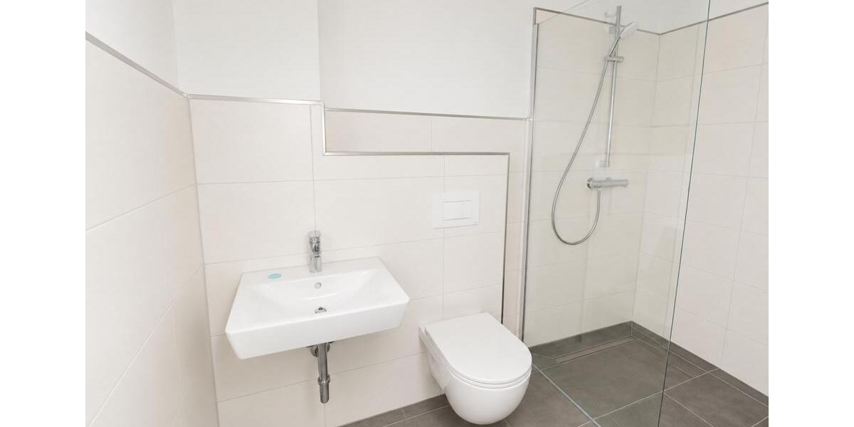 Etagenwohnung Oldenburg Kreyenbrück - 6 Zimmer, 12 m&sup2;, 480&euro; | Angebot:26632517