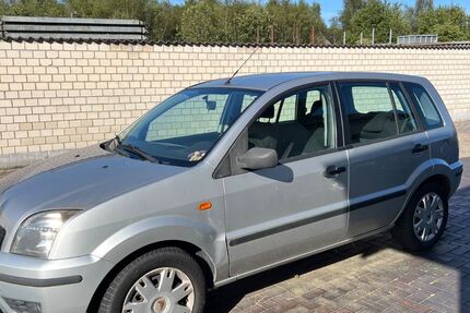 Ford Fusion 175.600 km 666 € Neuenkirchen 28790