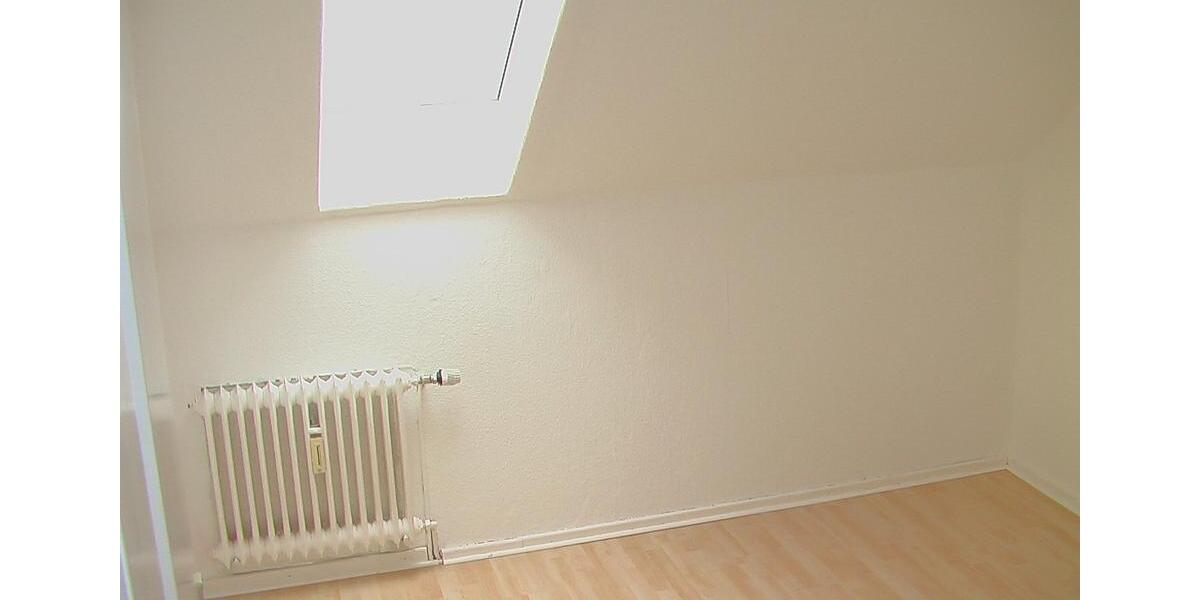 Dachgeschoßwohnung Schwanewede - 3 Zimmer, 75 m&sup2;, 780&euro; | Angebot:25258131