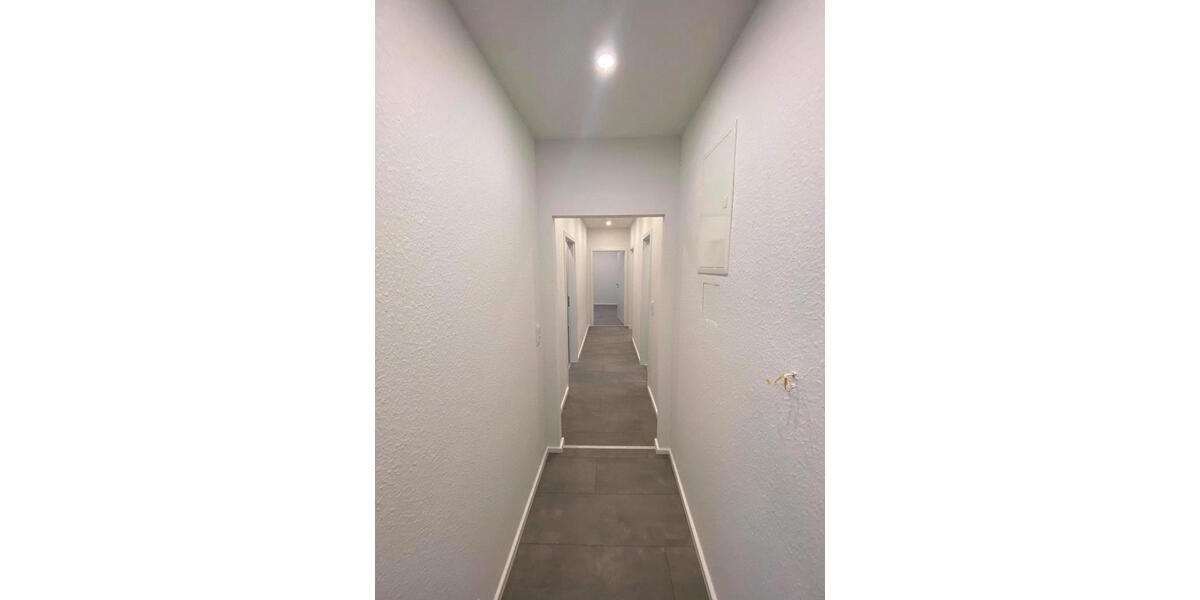 Dachgeschoßwohnung Schwanewede - 4 Zimmer, 103 m&sup2;, 1.050&euro; | Angebot:25948846