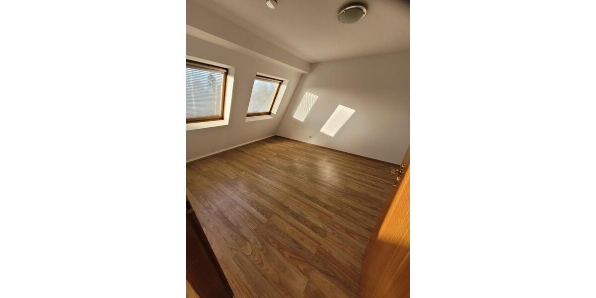 Dachgeschoßwohnung Delmenhorst Deichhorst - 2 Zimmer, 50 m&sup2;, 420&euro; | Angebot:25655111