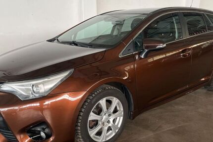 Toyota Avensis 210.000 km 8.790 &euro; Delmenhorst 27751