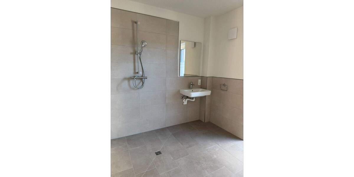 Etagenwohnung Oldenburg Bürgerfelde - 3 Zimmer, 95 m&sup2;, 1.390&euro; | Angebot:26257447