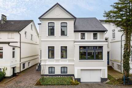 Haus zum Kaufen in Oldenburg 1.700.000 € 233.03 m² 5 zimmer