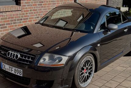 Audi TT 208.000 km 10.500 &euro; Oldenburg 26133