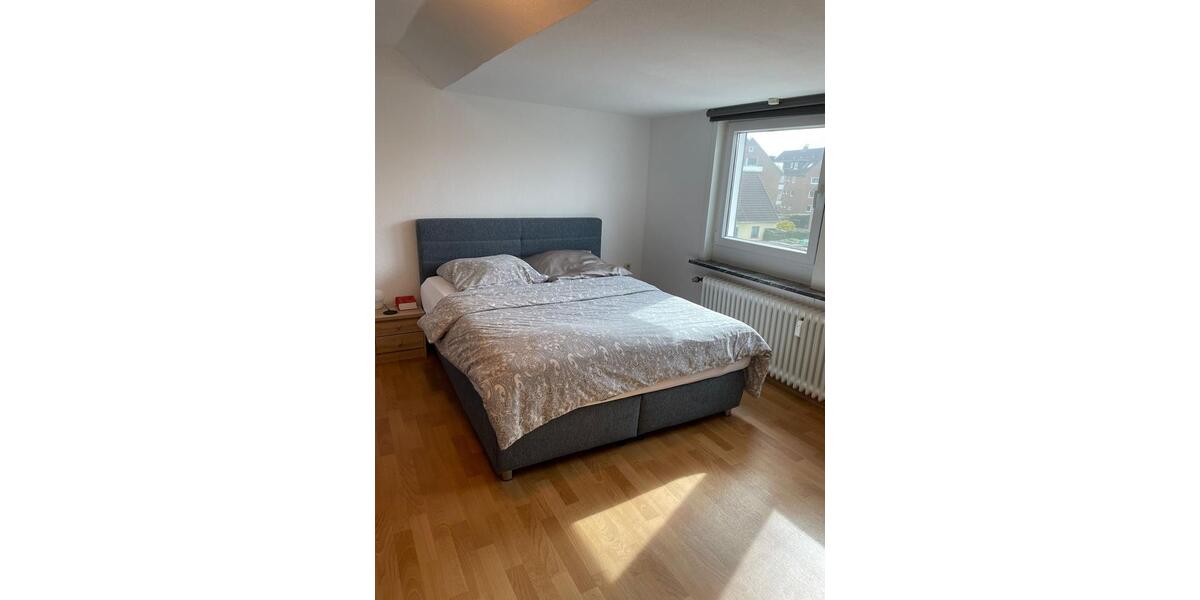 Dachgeschoßwohnung Oldenburg Eversten - 2.5 Zimmer, 58 m&sup2;, 800&euro; | Angebot:26268007