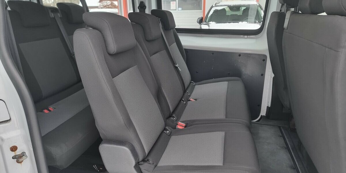 Opel Vivaro Edition M 9-Sitzer Automatik Zafira Life 87.900 km 27.900 &euro; Garrel 49681