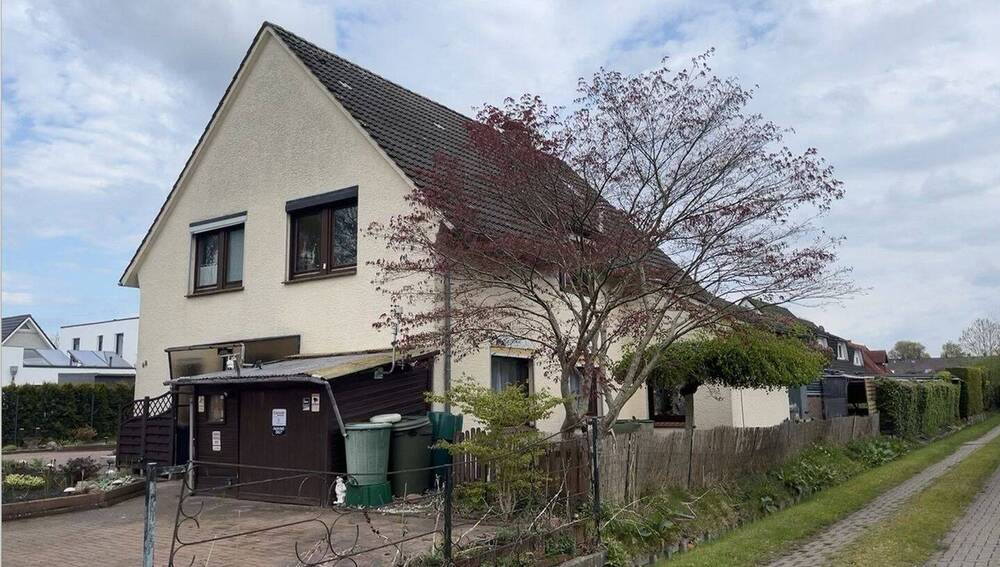 Mehrfamilienhaus, Wohnhaus Oldenburg Alexandersfeld - 7 Zimmer, 171 m&sup2;, 349.000&euro; | Angebot:26287097