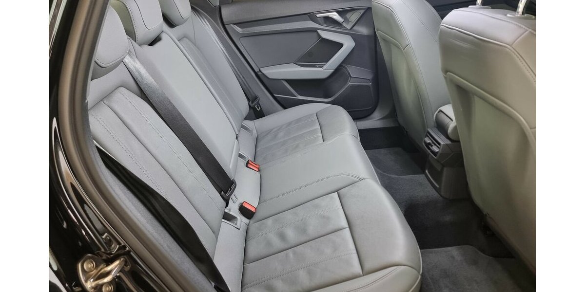 Audi A3 30TFSI limo Navi Leder Digital VIC Kamera LED 66.400 km 21.450 € Garrel 49681