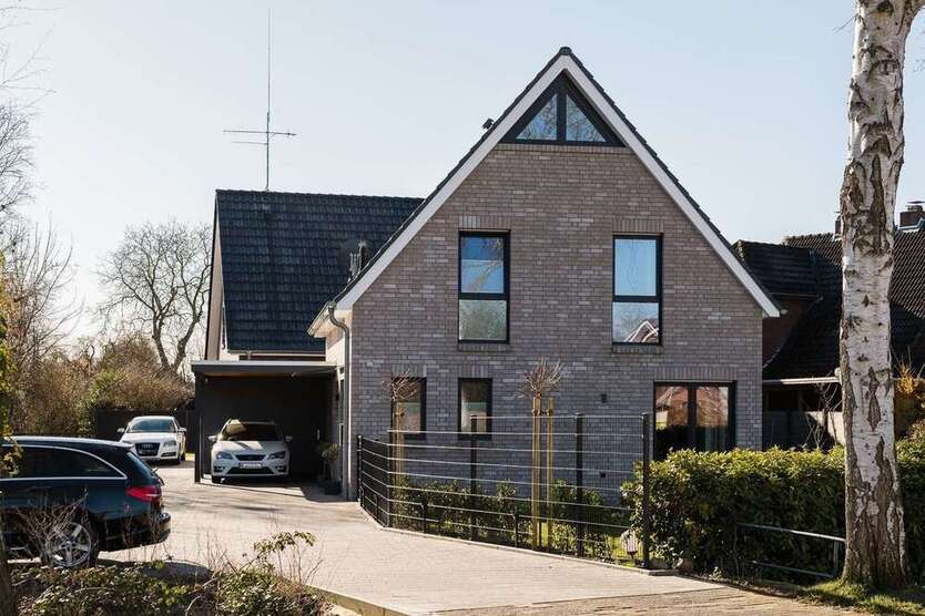 Haus zum Kaufen in Oldenburg Alexandersfeld 435.910 € 132 m²