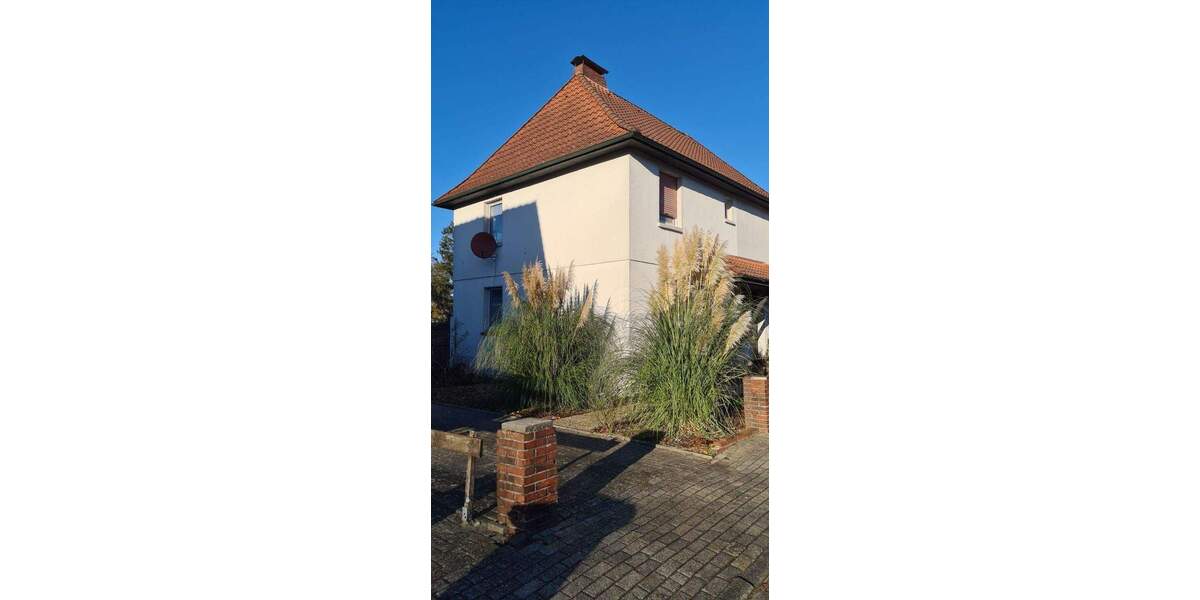 Doppelhaushälfte Varel - 4 Zimmer, 70 m&sup2;, 129.000&euro; | Angebot:25689874