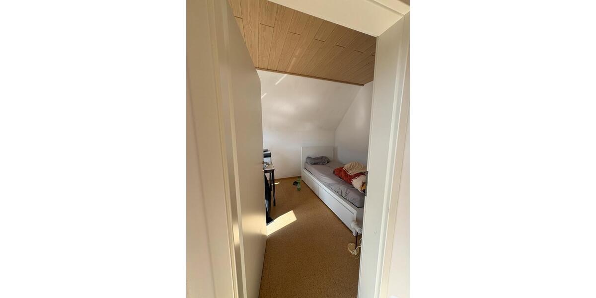 Dachgeschoßwohnung Oldenburg Alexandersfeld - 3 Zimmer, 70 m&sup2;, 1.050&euro; | Angebot:25919908