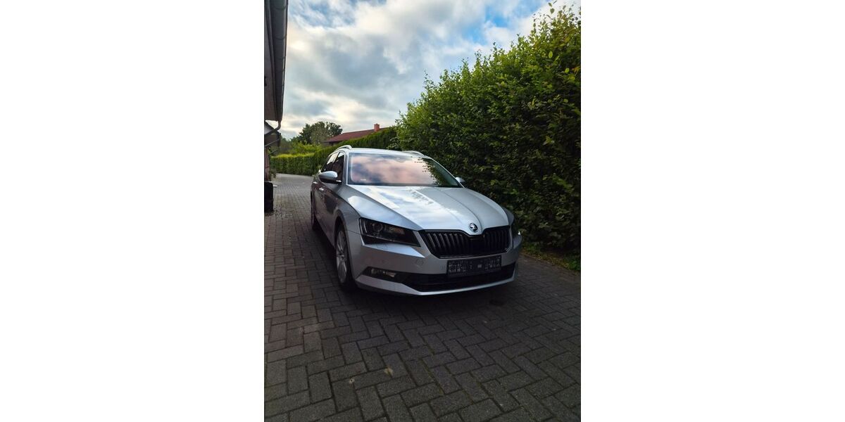 Skoda Superb 178.626 km 13.650 &euro; Oldenburg 26125