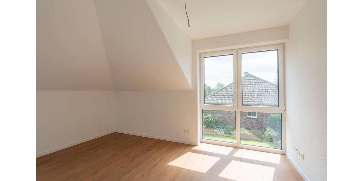 Dachgeschoßwohnung Rastede - 4 Zimmer, 118 m&sup2;, 1.499&euro; | Angebot:23528196