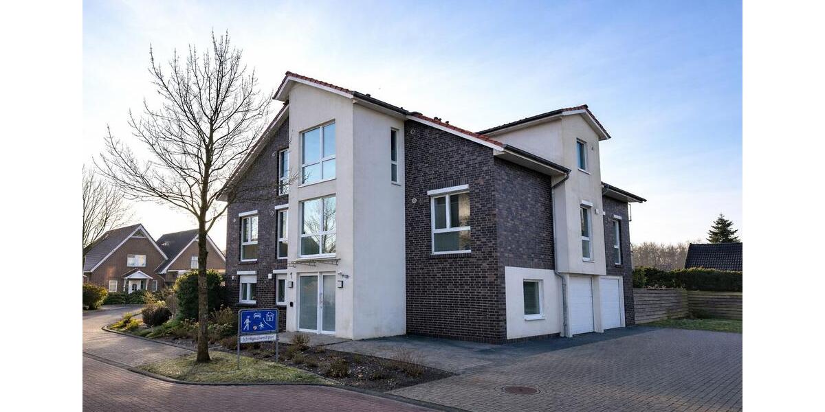 Dachgeschoßwohnung Bad Zwischenahn - 3 Zimmer, 109 m&sup2;, 1.250&euro; | Angebot:24682467