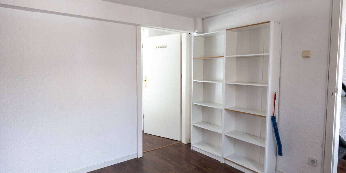 Etagenwohnung Delmenhorst Mitte - 3 Zimmer, 90 m&sup2;, 142.000&euro; | Angebot:25691270