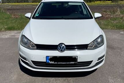 VW Golf 159.000 km 7.799 &euro; Apen 26689