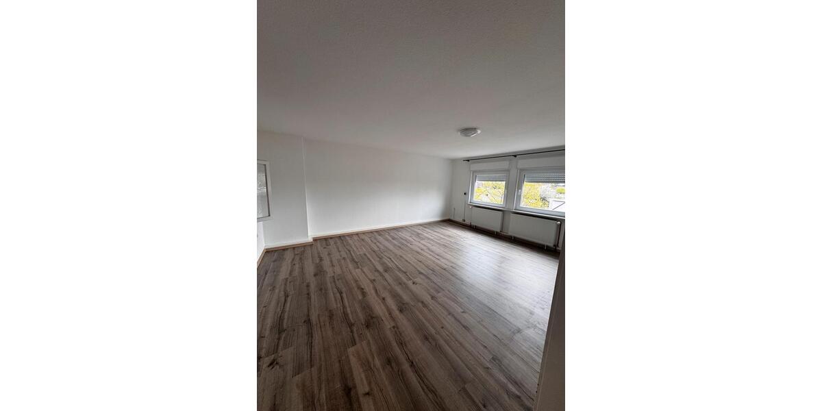 Etagenwohnung Delmenhorst - 4.5 Zimmer, 115 m&sup2;, 1.000&euro; | Angebot:26237622