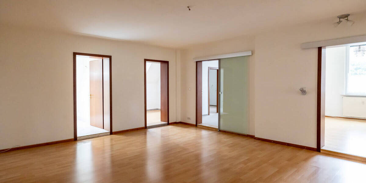 Etagenwohnung Ganderkesee Neuenlande - 6 Zimmer, 145 m&sup2;, 137.000&euro; | Angebot:25846192