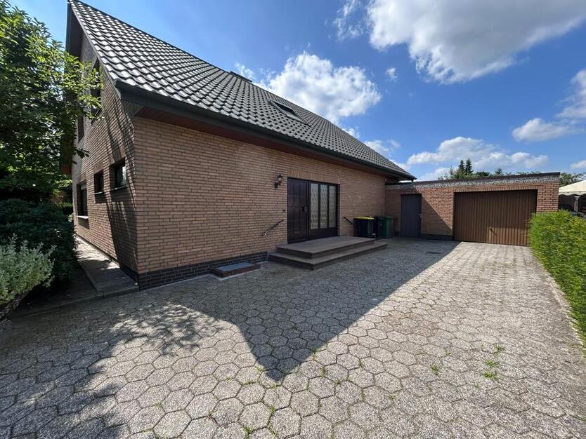 Geräumiges Einfamilienhaus mit viel Platz und traumhaftem Garten