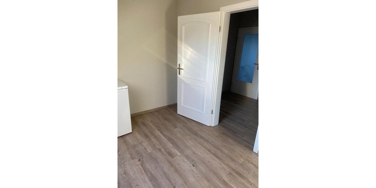Dachgeschoßwohnung Varel - 3 Zimmer, 101 m&sup2;, 800&euro; | Angebot:25172482