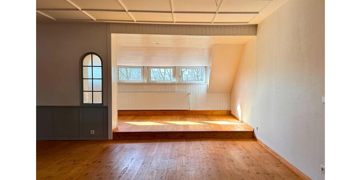 Dachgeschoßwohnung Wardenburg - 4 Zimmer, 130 m&sup2;, 950&euro; | Angebot:25377061