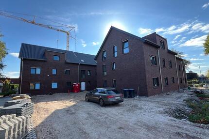 Große helle 3 Zimmer KFW40 Neubauwohnung in Friedrichsfehn zimmer