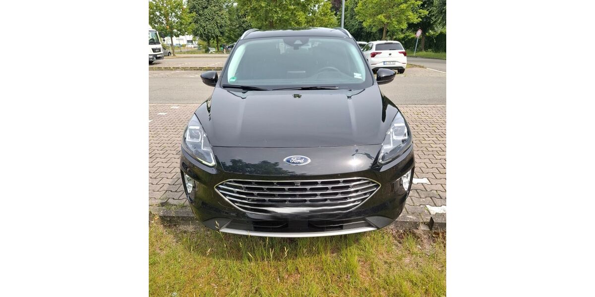 Ford Kuga 51.000 km 22.990 &euro; Oldenburg 26133