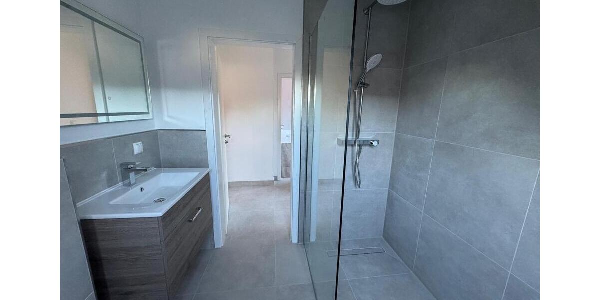 Dachgeschoßwohnung Westerstede - 3 Zimmer, 81 m&sup2;, 995&euro; | Angebot:25637489