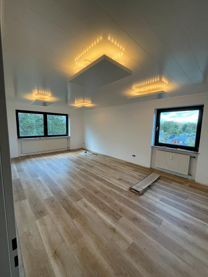 Frisch renovierte 3-Zimmer-Wohnung mit Loggia im Marschwegviertel zimmer