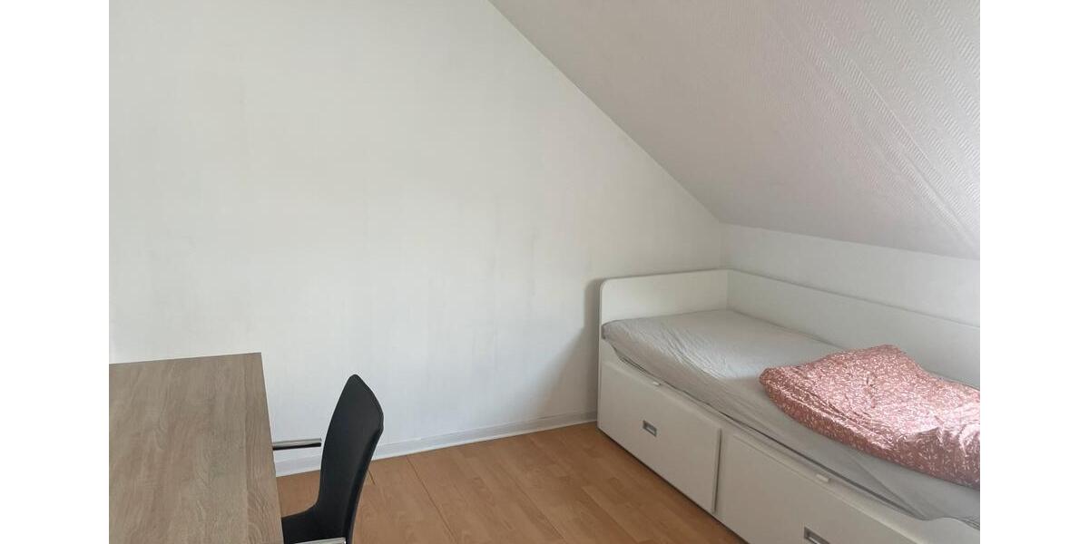 Dachgeschoßwohnung Delmenhorst Deichhorst - 1 Zimmer, 40 m&sup2;, 490&euro; | Angebot:25698835