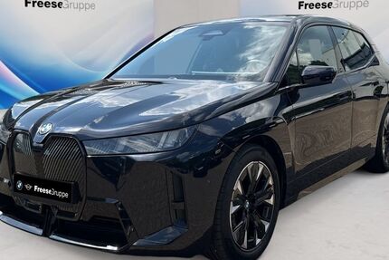 BMW iX 8.843 km 80.490 &euro; Oldenburg 26135