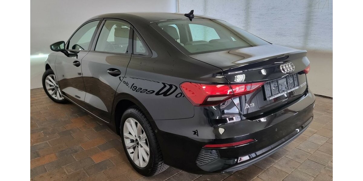 Audi A3 30TFSI limo Navi Leder Digital VIC Kamera LED 66.400 km 21.450 € Garrel 49681