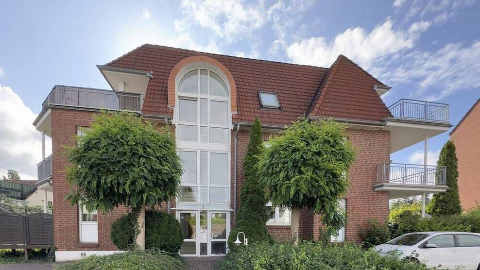Gepflegte 3-Zi.-Wohnung mit Terrasse und Tiefgaragenstellplatz