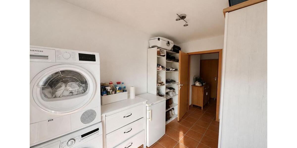 Dachgeschoßwohnung Westerstede - 3 Zimmer, 98 m&sup2;, 900&euro; | Angebot:26599586
