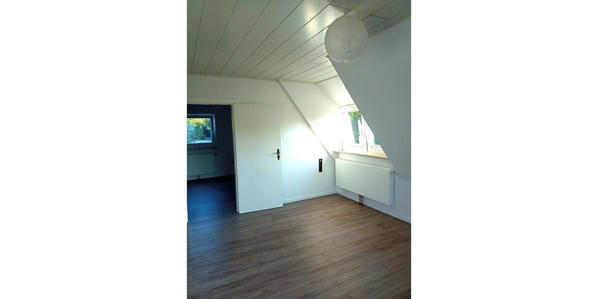 Dachgeschoßwohnung Oldenburg Drielaker-Moor - 2 Zimmer, 50 m&sup2;, 600&euro; | Angebot:25060519