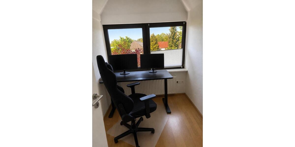 Dachgeschoßwohnung Oldenburg Eversten - 4 Zimmer, 122 m&sup2;, 1.550&euro; | Angebot:26413993