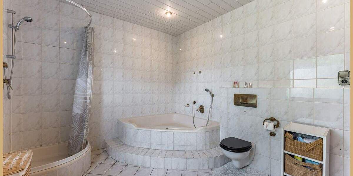 Einfamilienhaus Berne - 7 Zimmer, 233 m&sup2;, 329.000&euro; | Angebot:25684170