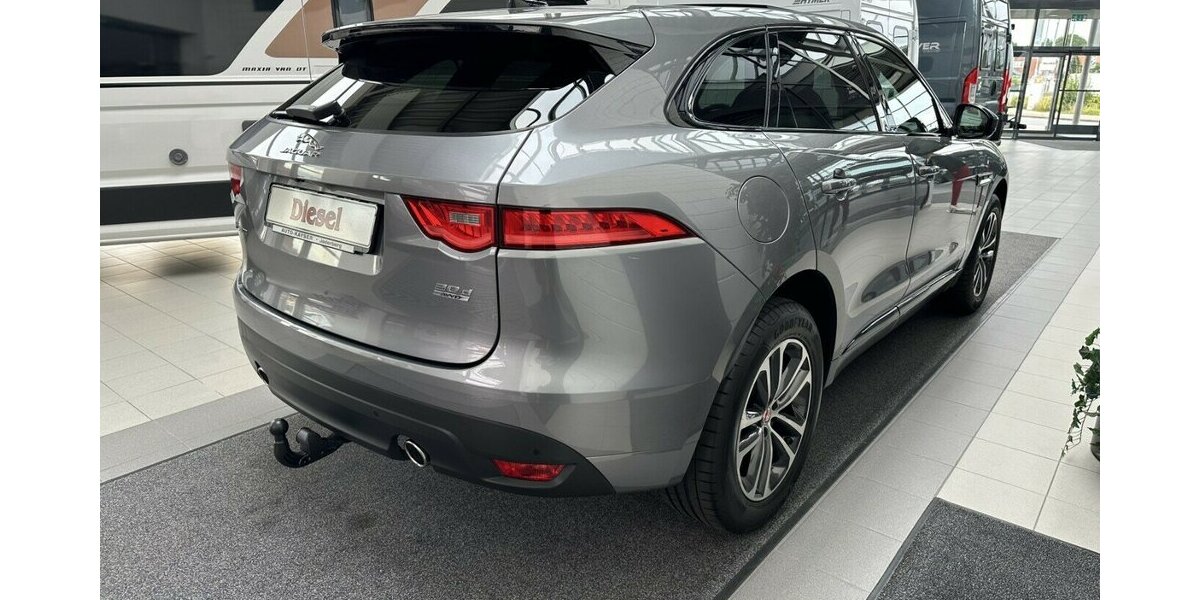 Jaguar F-Pace 3,0 D AWD R-Sport +AHK+Panorama+Navi+Kamera 92.200 km 28.990 € Jaderberg 26349