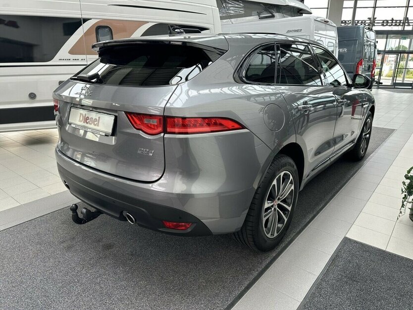 Jaguar F-Pace 3,0 D AWD R-Sport +AHK+Panorama+Navi+Kamera 92.200 km 29.990 € Jaderberg 26349
