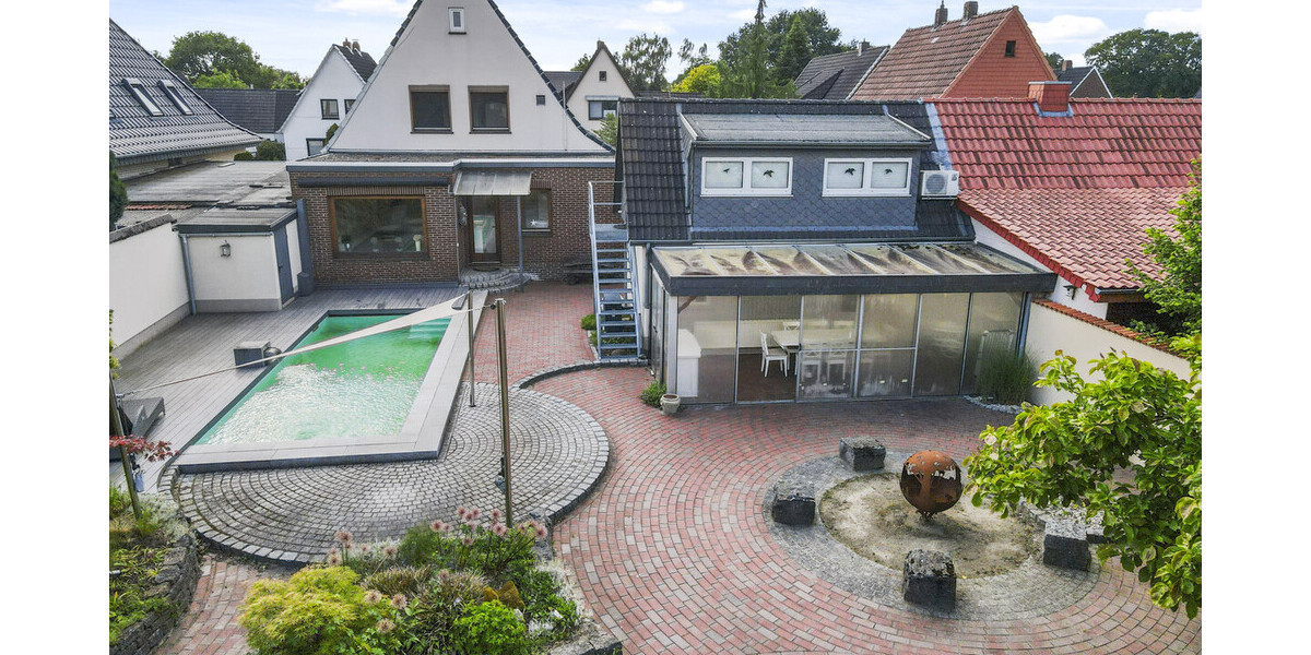 Ganderkesee - Heide Sanierungsbedürftiges Einfamilienhaus mit Pool und Pool Haus in Top Lage - Einfamilienhaus Ganderkesee | Angebot:26932074