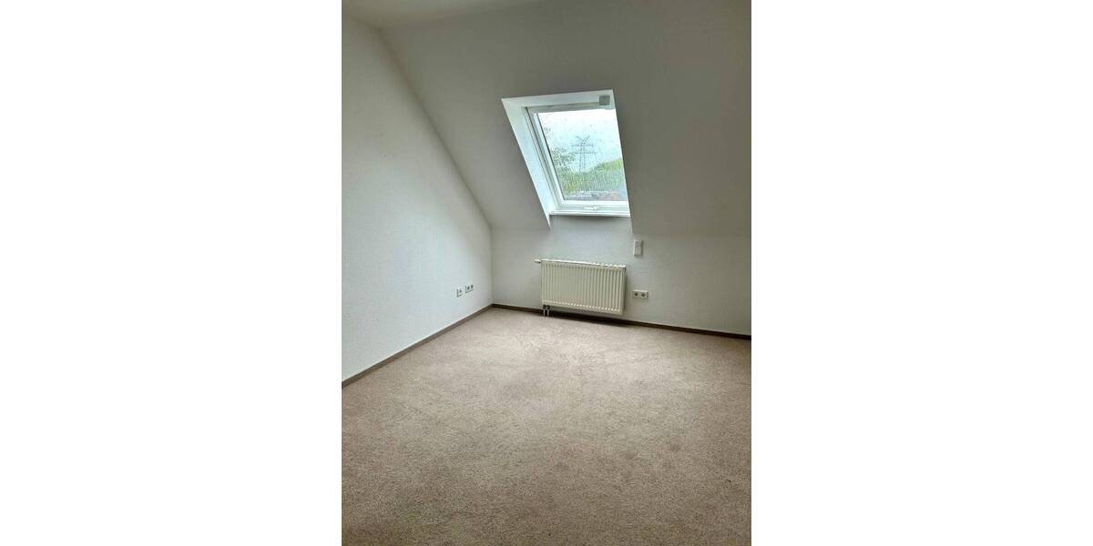 Etagenwohnung Oldenburg Kreyenbrück - 4 Zimmer, 130 m&sup2;, 1.100&euro; | Angebot:26740342